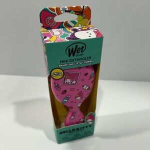 NEW Hello Kitty Sanrio Wetbrush detangling hair brush color Pink-Limited edition